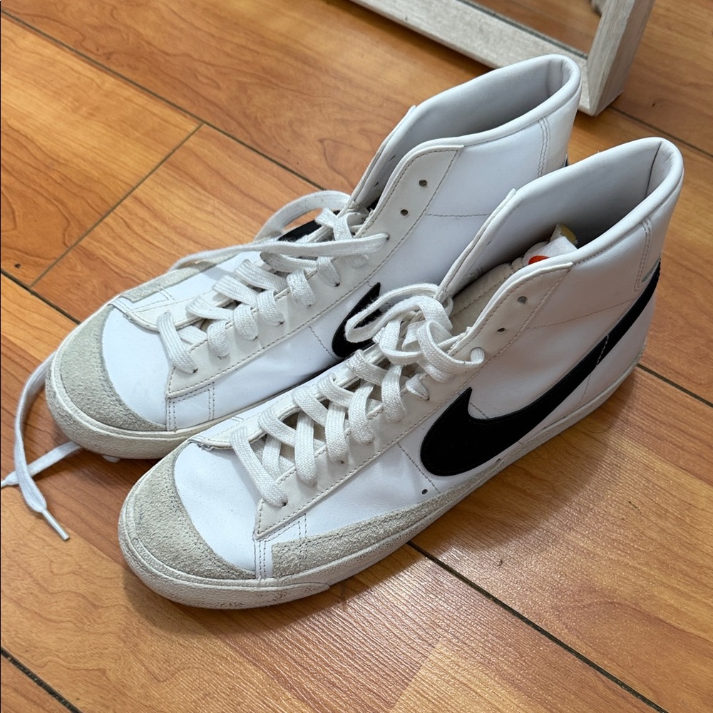 Nike Blazers Sneakers